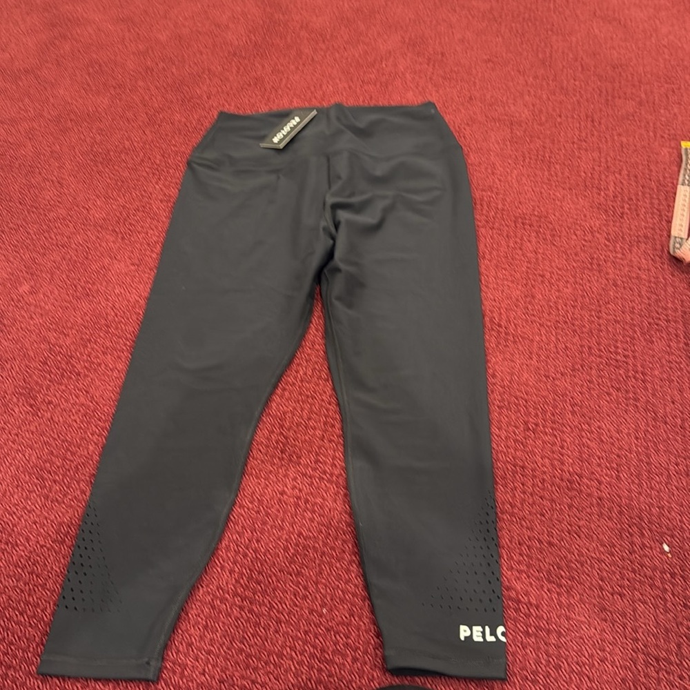Peloton XL NWT black leggings cadence legging host pick retail 95 - Picture 3 of 17